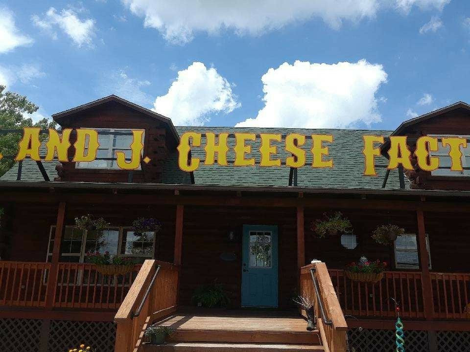 J and J Cheese Factory-Highlandville必去景点