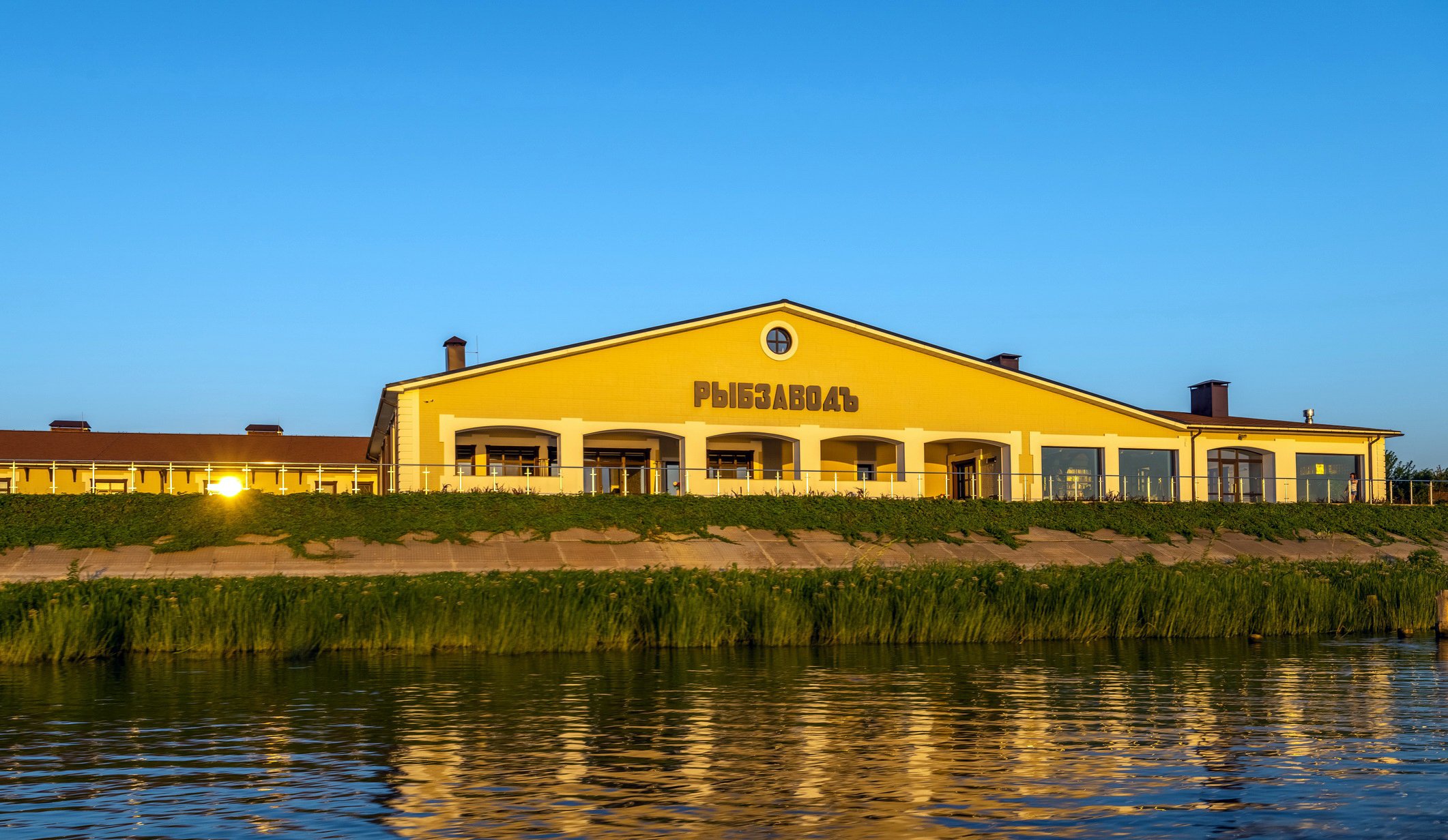 Fish Factory Hotel-官方