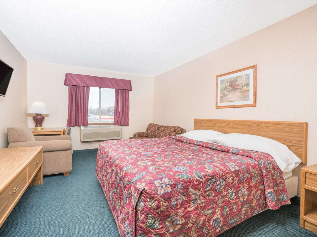 Super 8 by Wyndham Superior WI主图