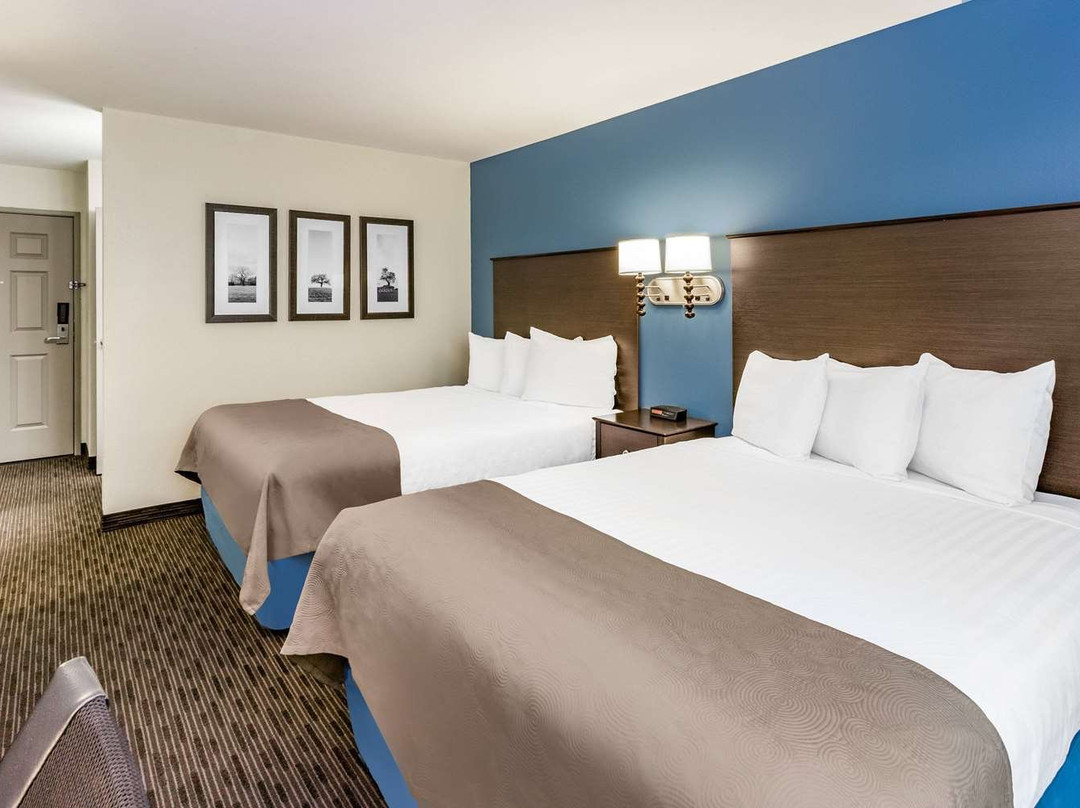 伯恩斯维尔美吟温德姆酒店主图