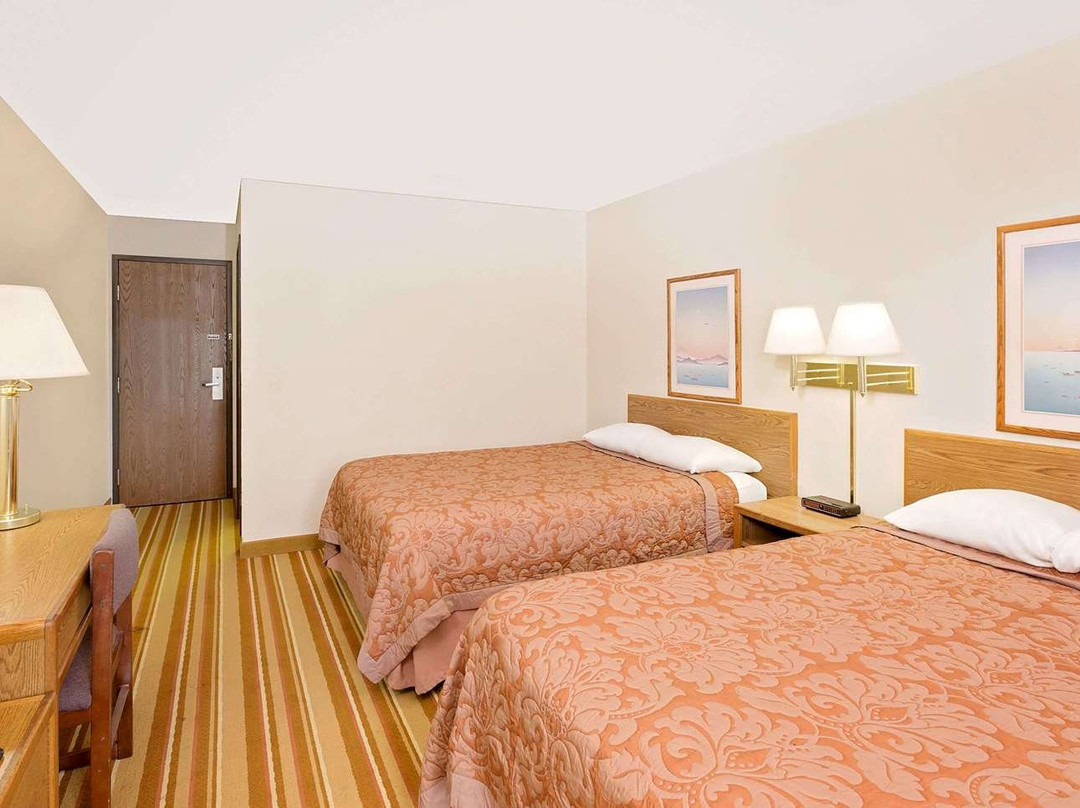 Super 8 by Wyndham O Neill NE主图