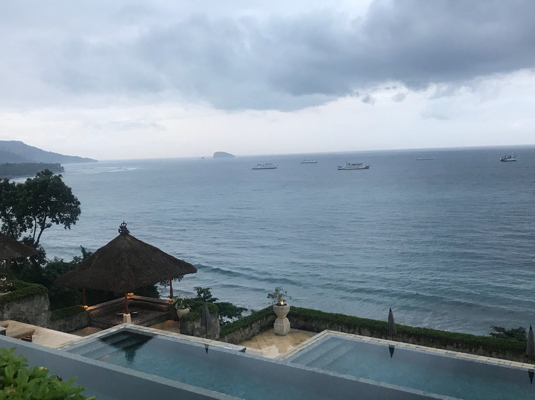 阿曼其拉度假酒店主图