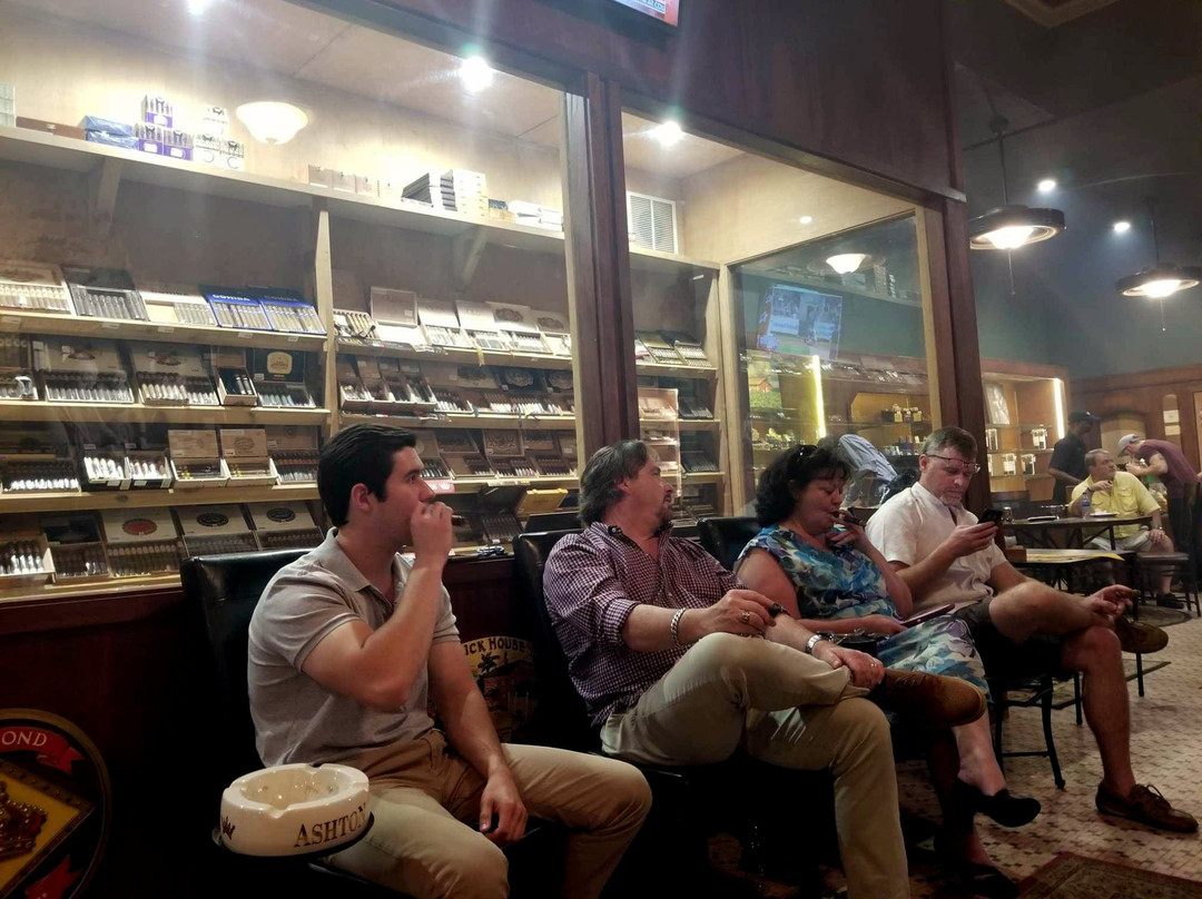 Pap's Cigar Co.景点图片