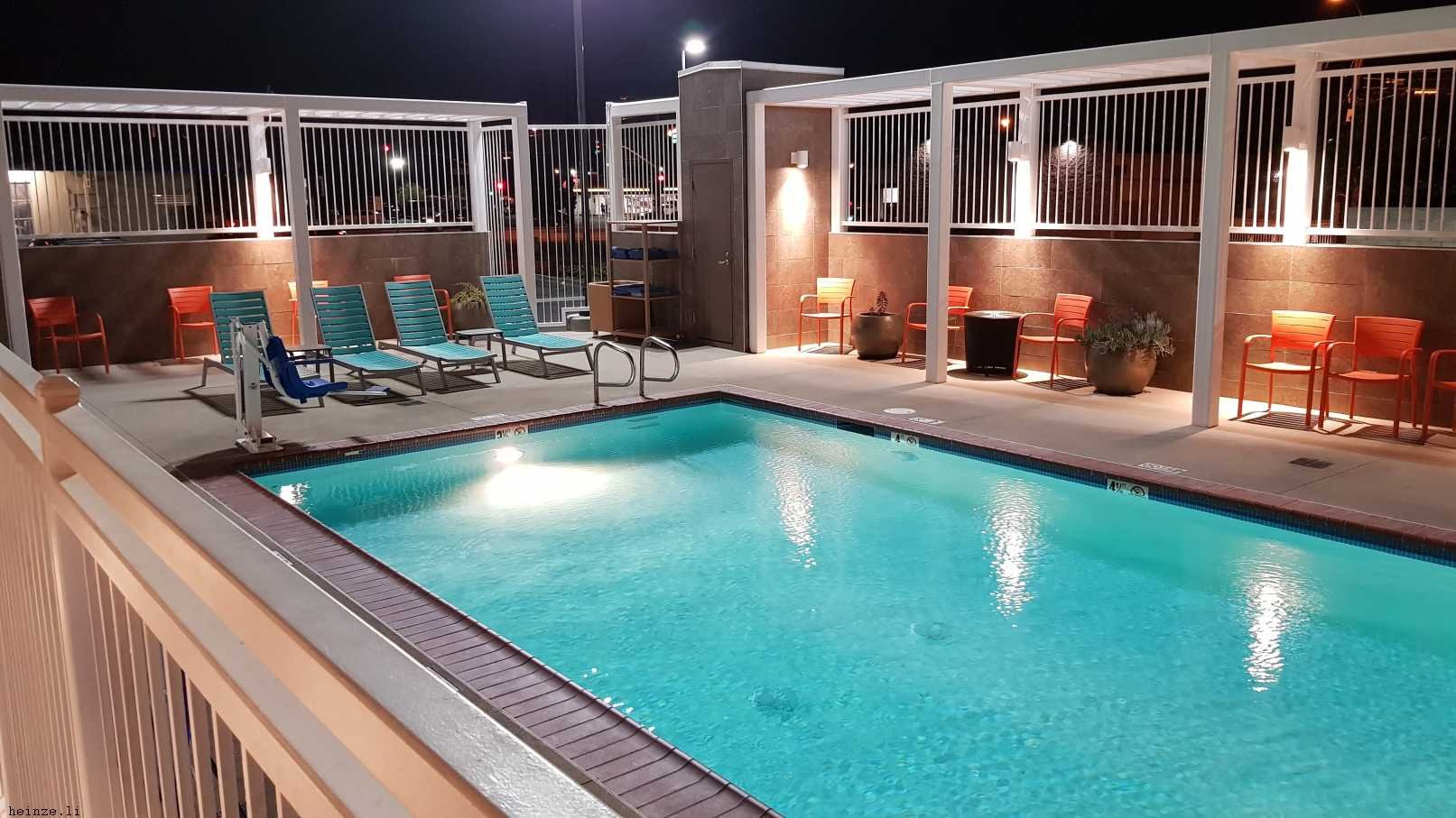 Home2 Suites by Hilton Azusa-泳池