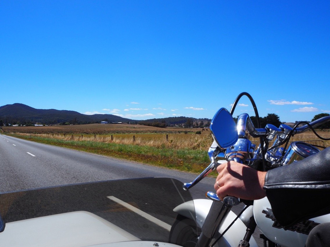 Sidecar Tours Tasmania-谢菲尔德必去景点