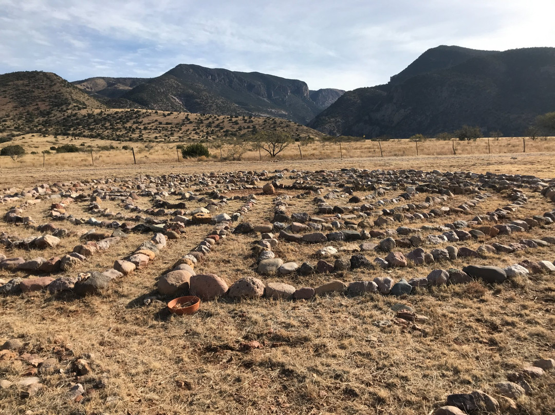 Whitewater Mesa Labyrinths景点图片