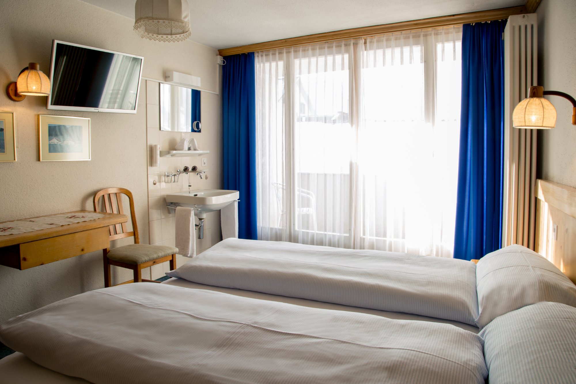 Hotel Weisses Kreuz-官方