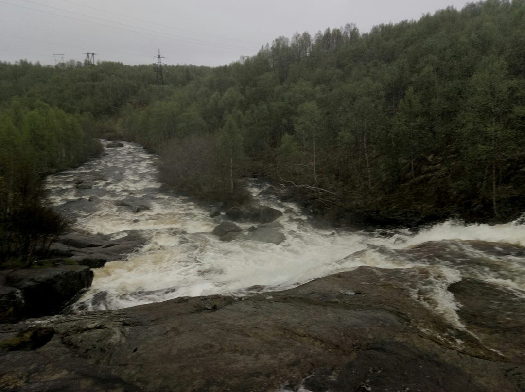 Waterfall on the River Lavna景点图片