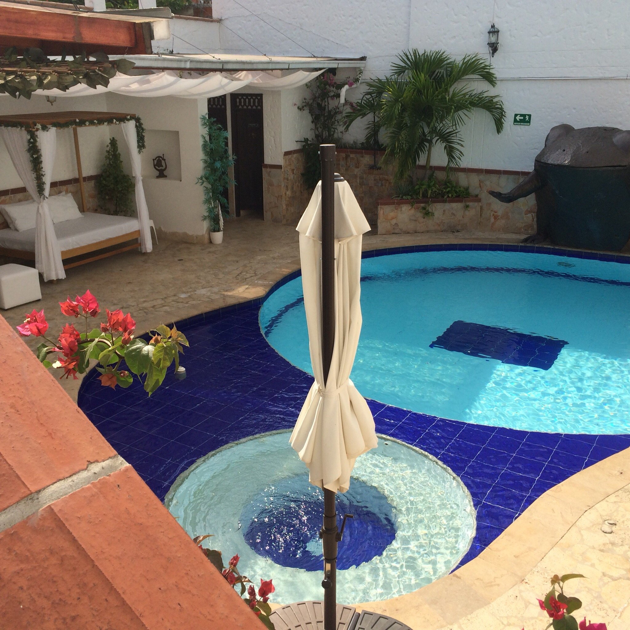 Hotel & Lounge Marbella-浴室