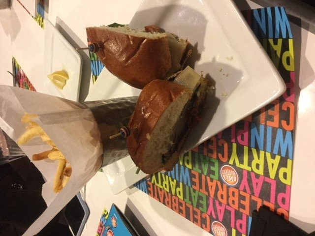 Dave & Buster's - Arcade-奥尔巴尼必去景点