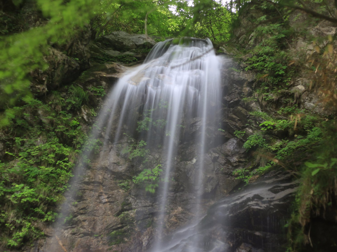 Karasawa Falls-饭田市必去景点