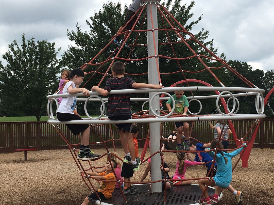 Manderach Memorial Playground-利默里克必去景点
