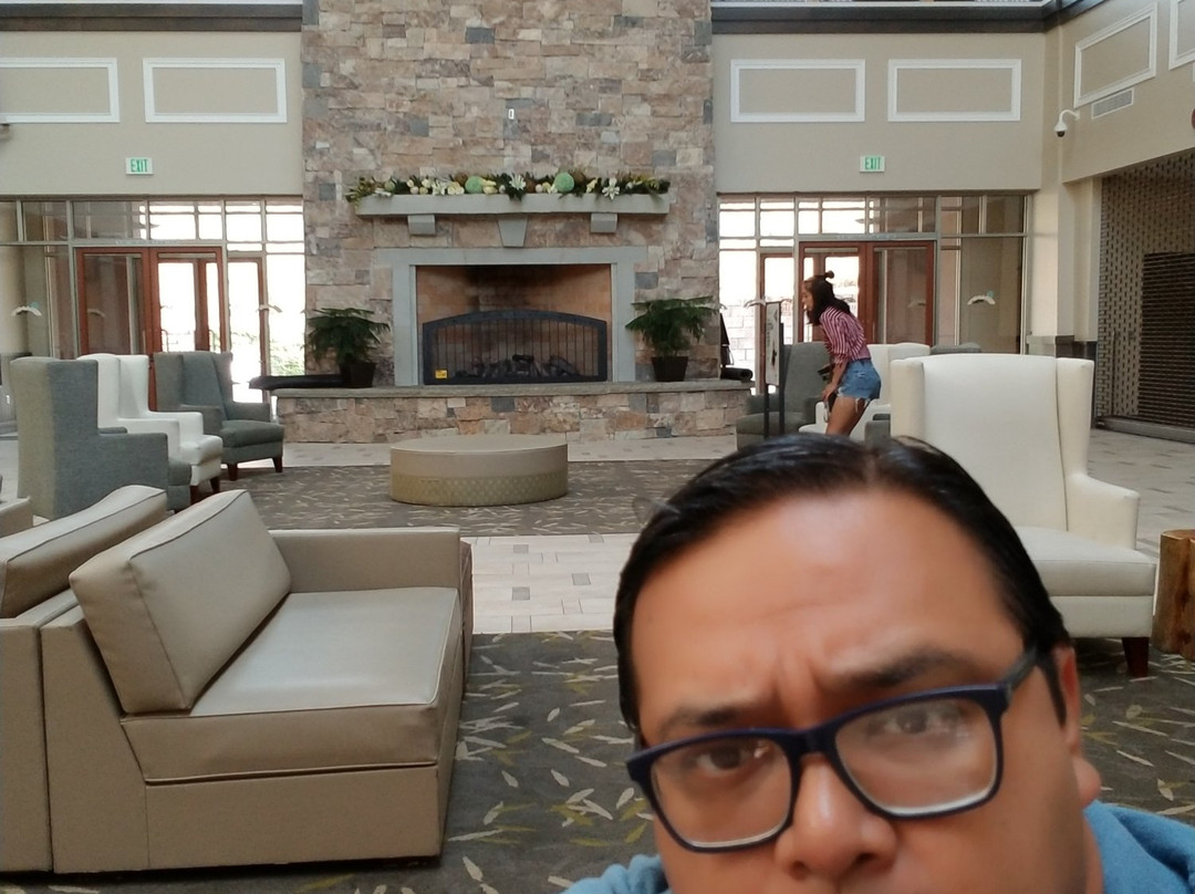 Outlets at Traverse Mountain-李海必去景点