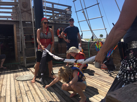 Pirate Ship Adventures-橙色海湾必去景点