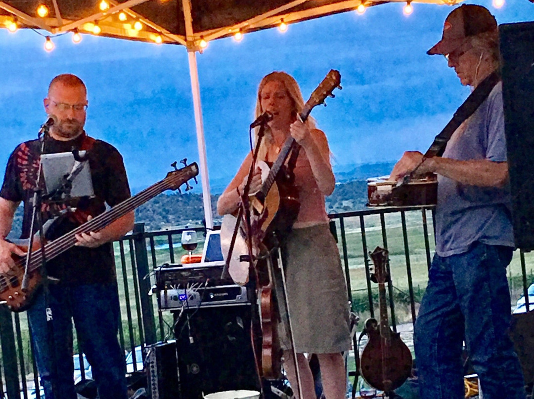 Fox Fire Farms Winery-Ignacio必去景点