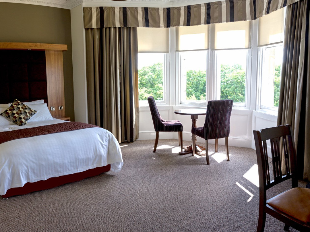 Strathearn Hotel