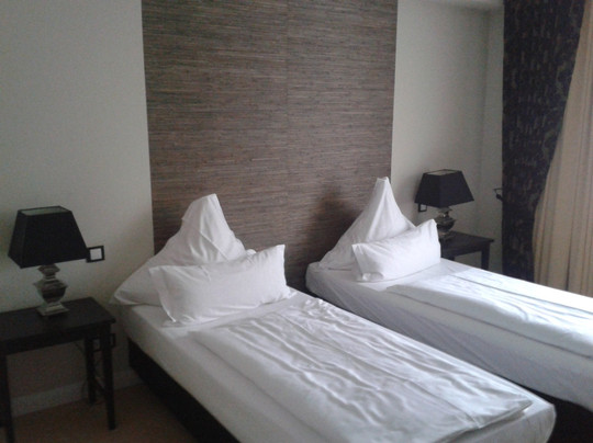 Boenningstedt酒店住宿-Hotel-Restaurant Zum Zeppelin