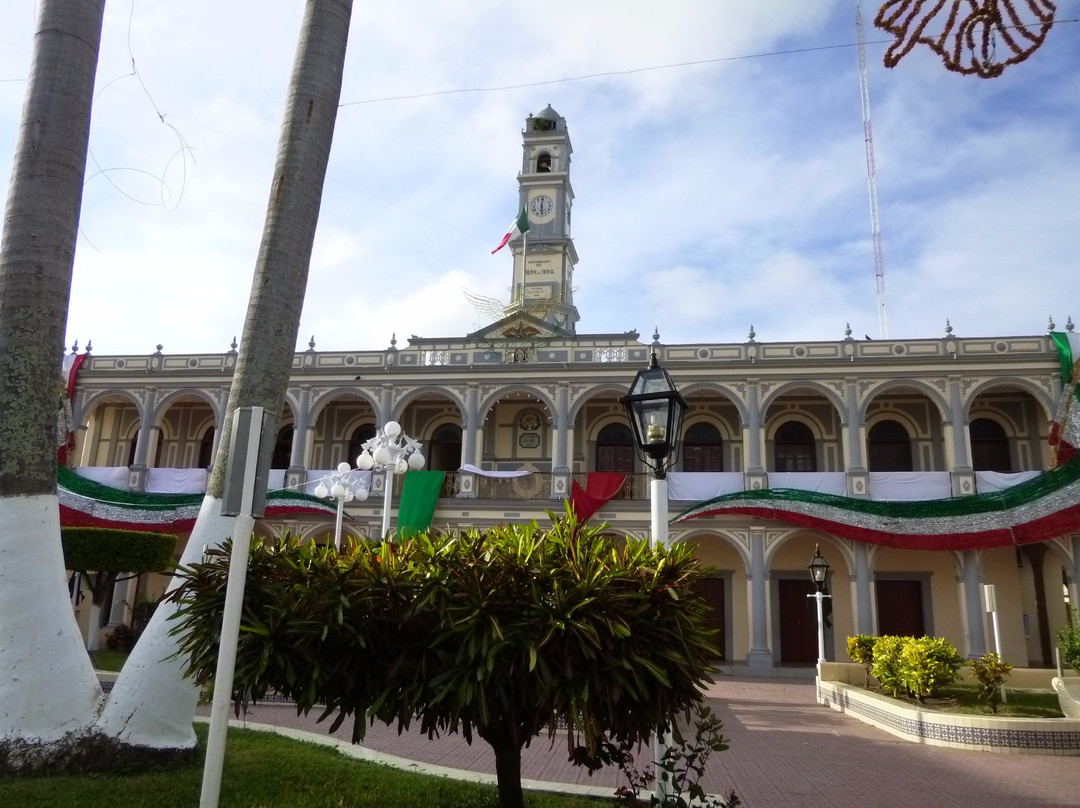 Zocalo de Alvarado景点图片