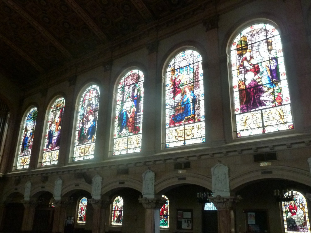 Basilica Of Saint Edward景点图片