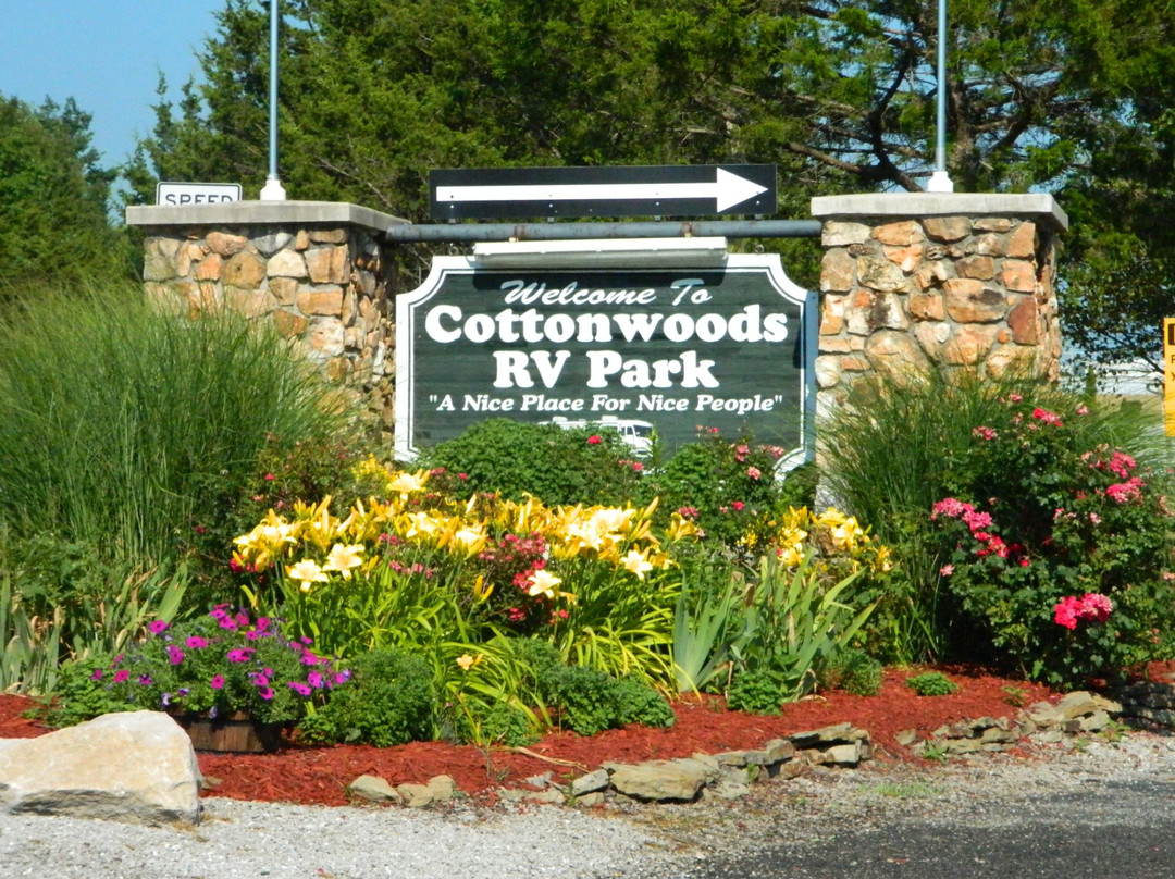 Cottonwoods RV Park