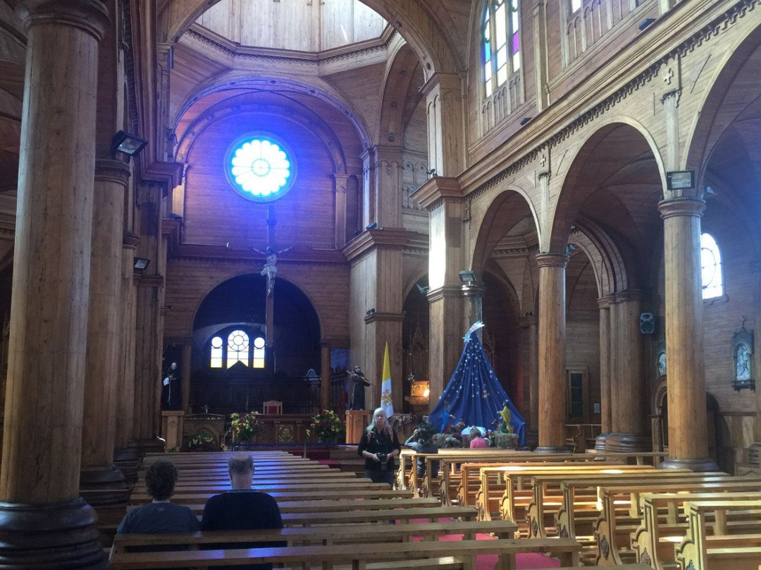 圣法兰西斯哥大教堂-奇洛埃岛必去景点