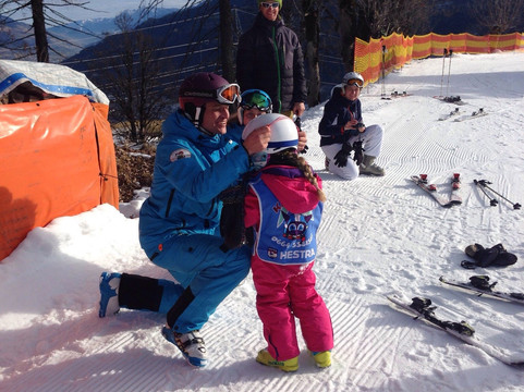 Hartwegers Ski & Snowboard School-卡普润必去景点