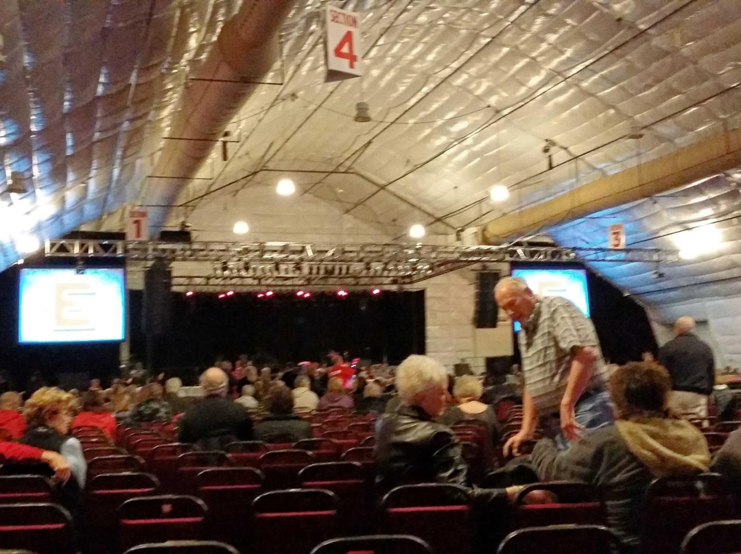 E Center-拉芙琳必去景点