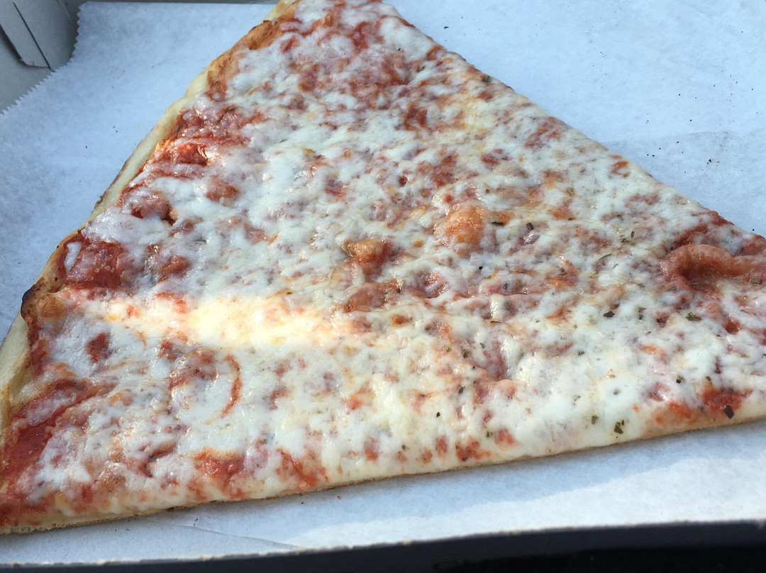 Edgewater Park餐馆和美食-The Deli & Pizza Shop