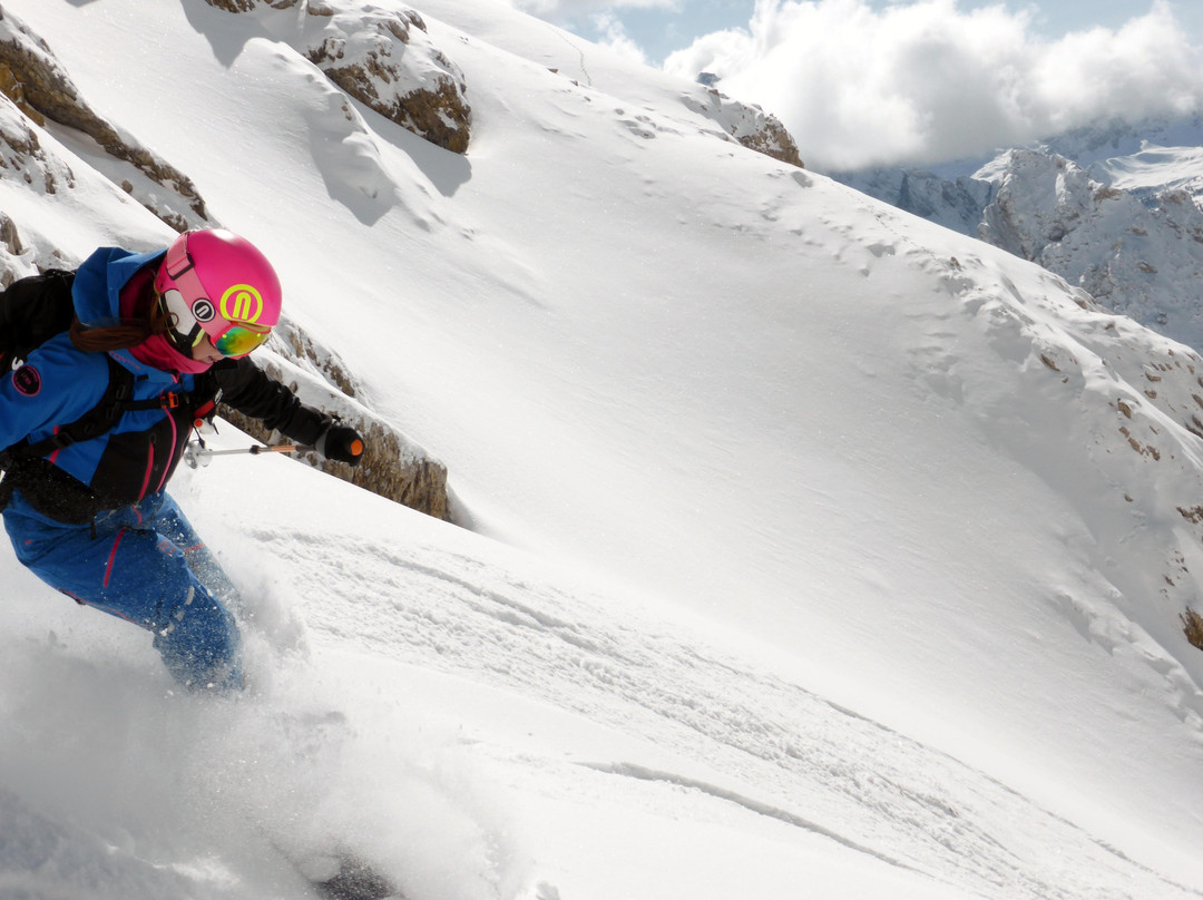 Ski Instructor Lynn Mill-伊泽尔谷必去景点