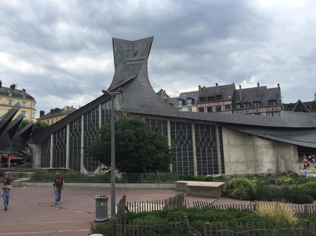 Eglise Sainte-Jeanne-d'Arc景点图片