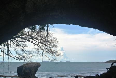 Karang Bolong Beach景点图片