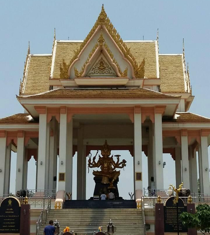 Erawan Thewalai Shrine-蓬武里必去景点