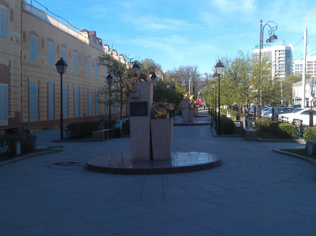 Skver Sibirskikh Koshek-秋明必去景点