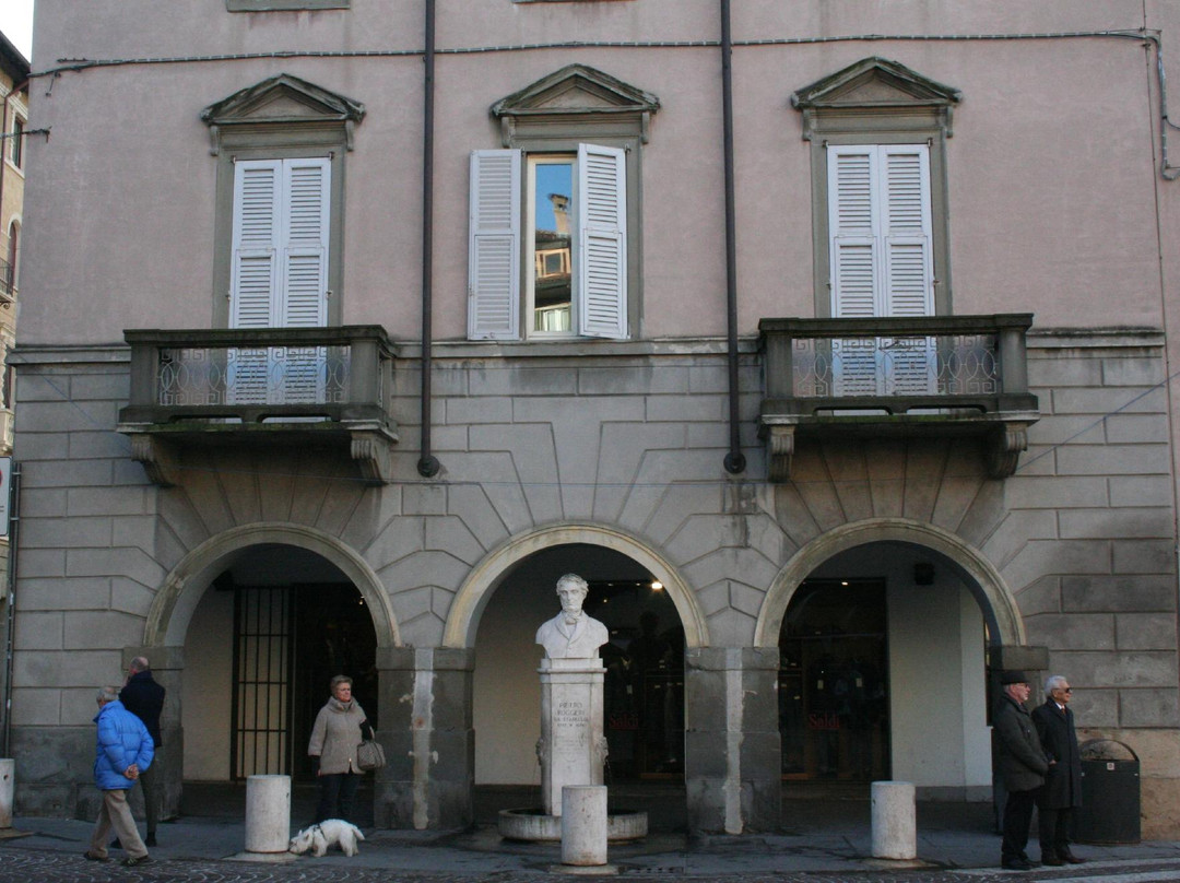 Monumento a Pietro Ruggeri Da Stabello景点图片