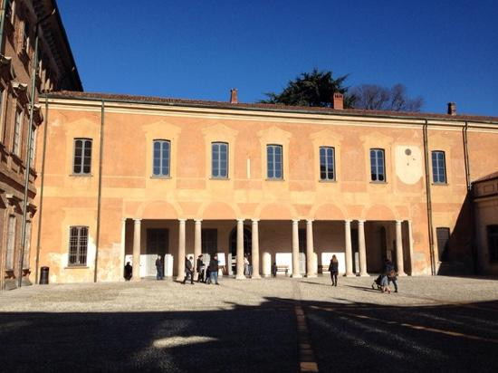 Villa Visconti Borromeo Litta-拉伊纳泰必去景点