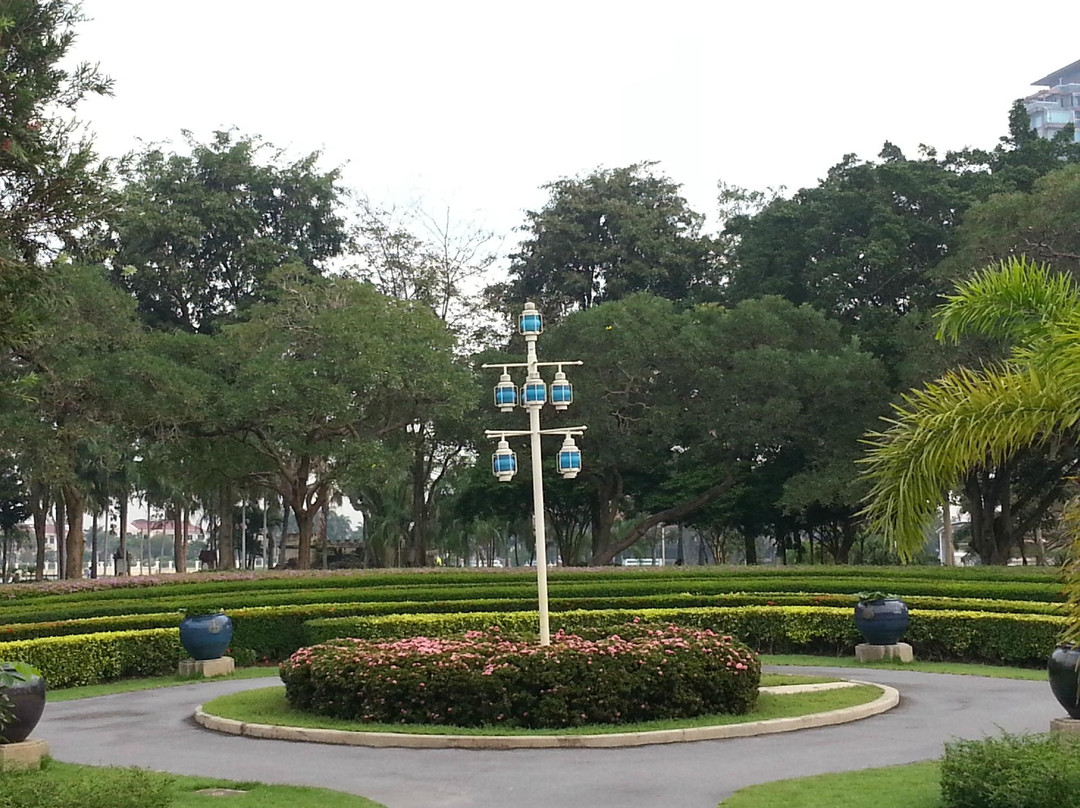 Saun Chaloem Phrakiat