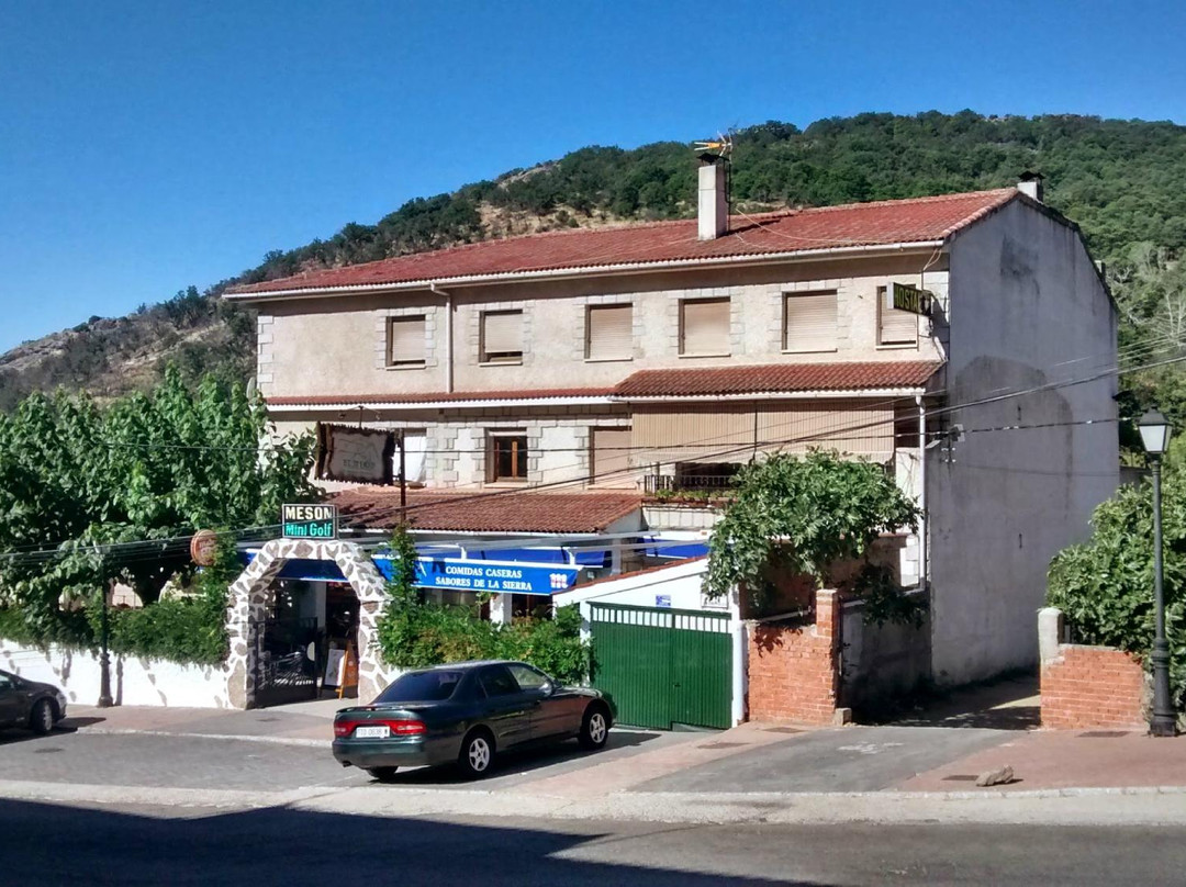 Hostal Minigolf El Mesón