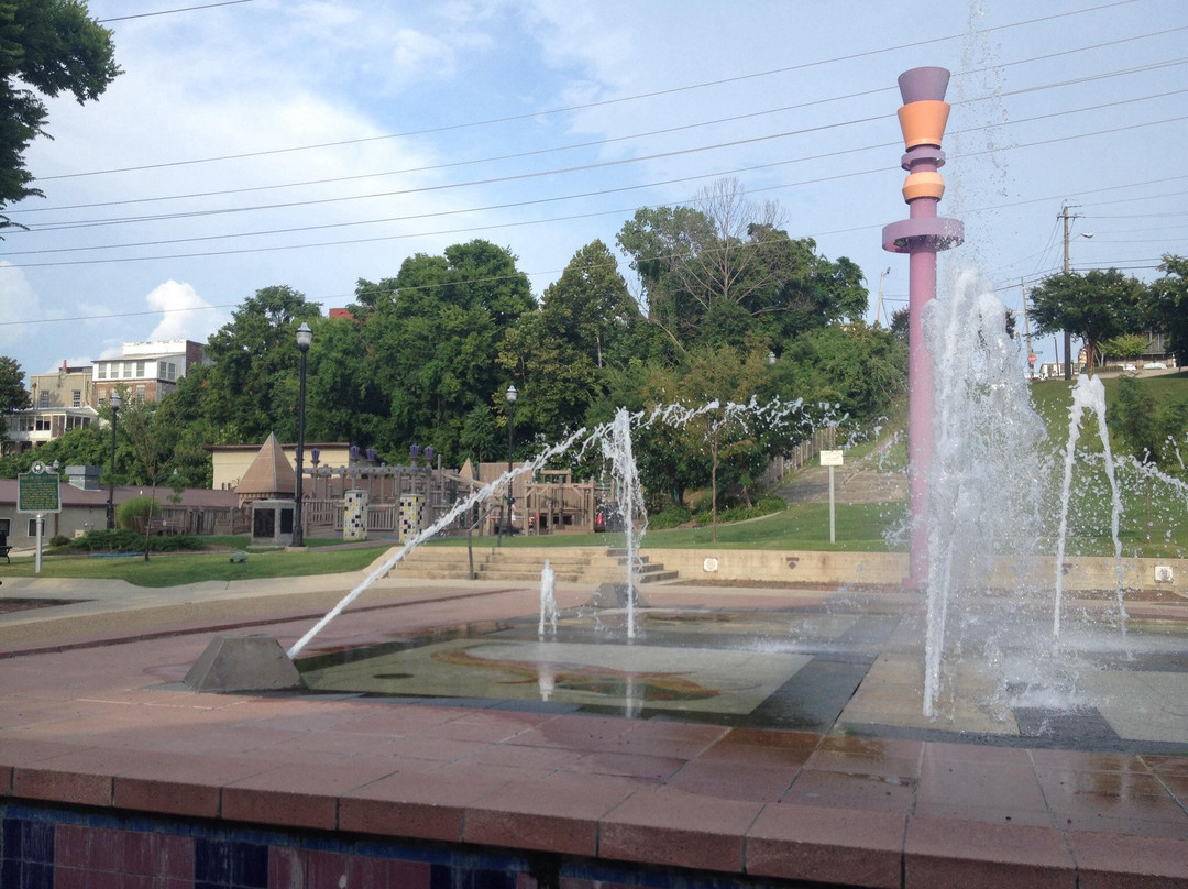 Catfish Row Children's Art Park景点图片