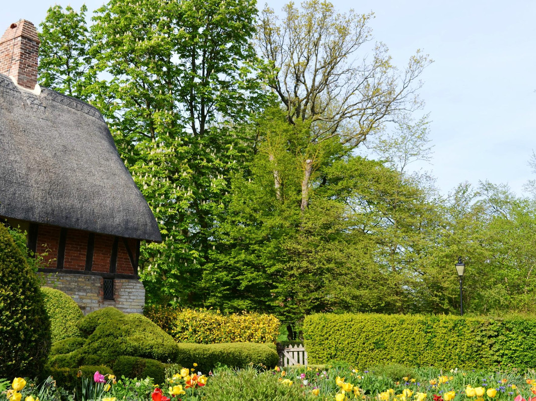 安妮海瑟薇的小屋和花园景点图片