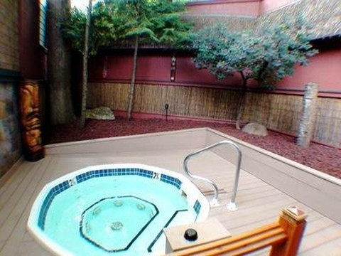 Oasis Hot Tub Gardens-卡拉马祖县必去景点