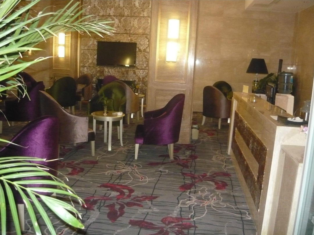 盛博国际大酒店主图