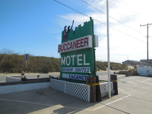 Buccaneer Motel & Beach Suites主图