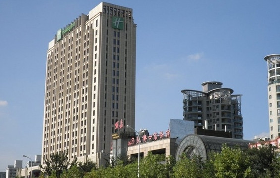 上海大华锦绣皇冠假日酒店主图