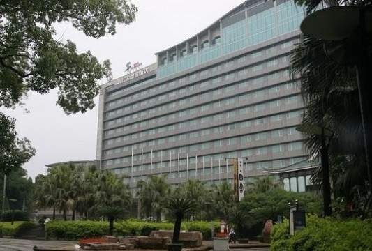 桂林漓江大瀑布饭店（象鼻山两江四湖店）-客卧