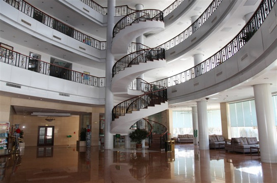 秦皇岛海滨花园大酒店主图