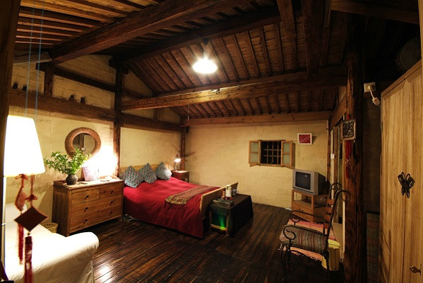 猪栏酒吧乡村客栈主图