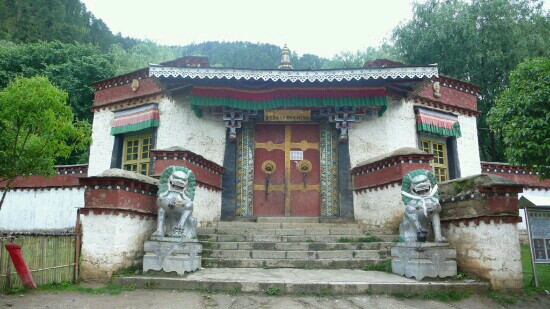 布久喇嘛林寺-林芝县必去景点