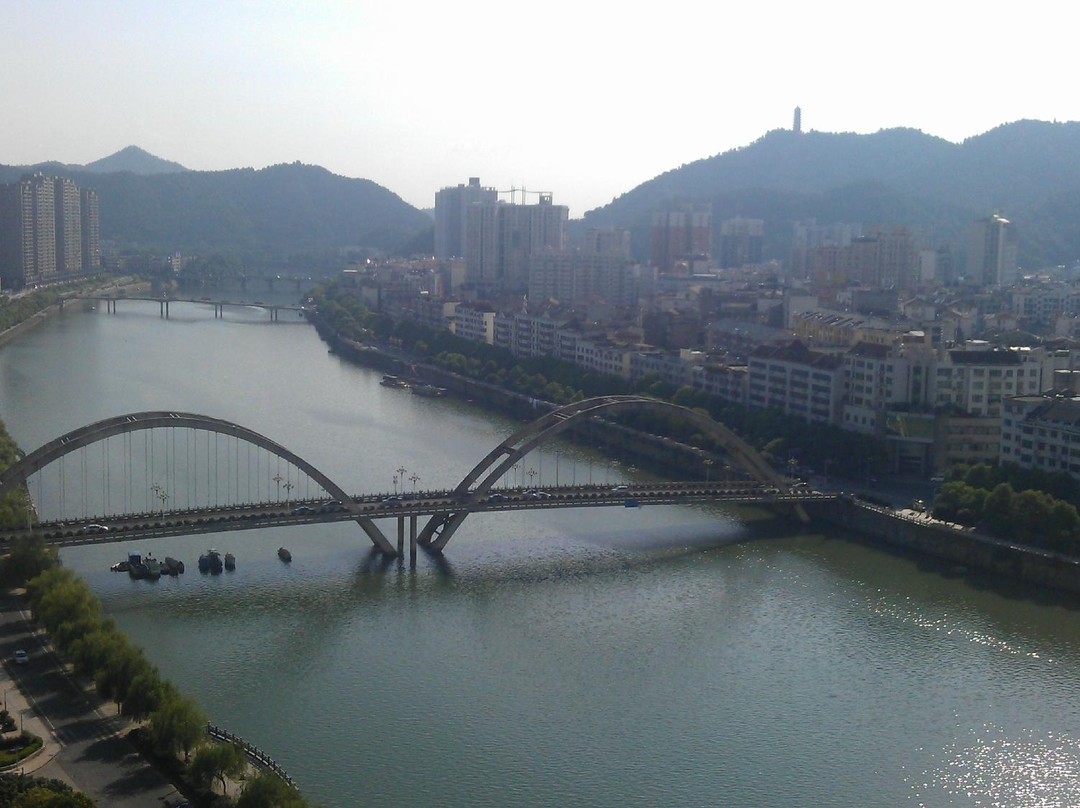 银天大酒店主图