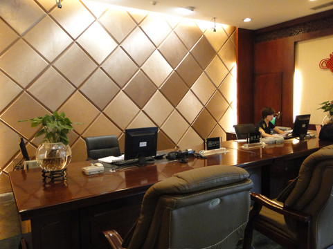 红珊瑚酒店(郑州二七广场火车站店)主图