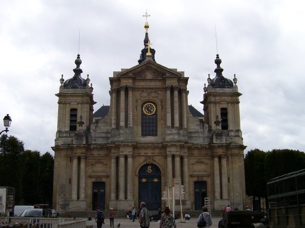 Cathedrale Saint Louis-凡尔赛必去景点